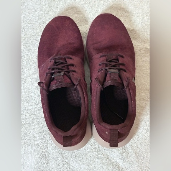 Nike Women’s  Roshe One Premium 'Metallic Mahogany' Running Shoes Size 7 - Picture 5 of 7